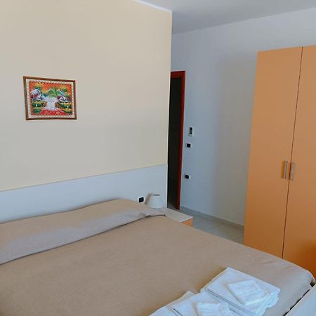 B&B Donna Nina Gioia Tauro Exteriör bild