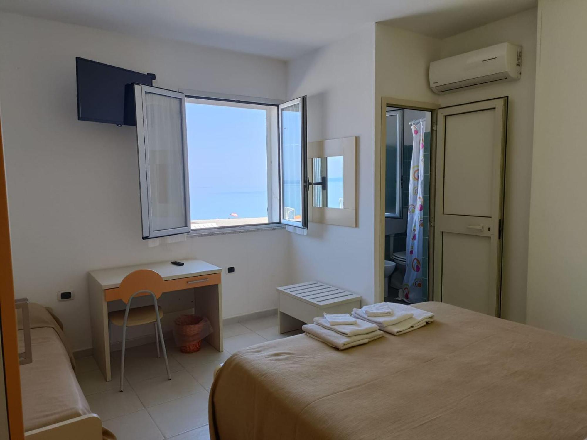 B&B Donna Nina Gioia Tauro Exteriör bild